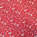 Rouge fleurs blanches